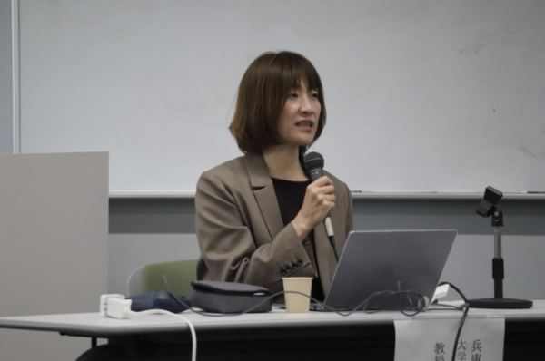 講師の阪本真由美教授