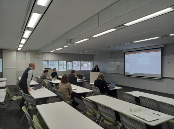 前林明日香さんの博士学位論文公聴会が開催されました